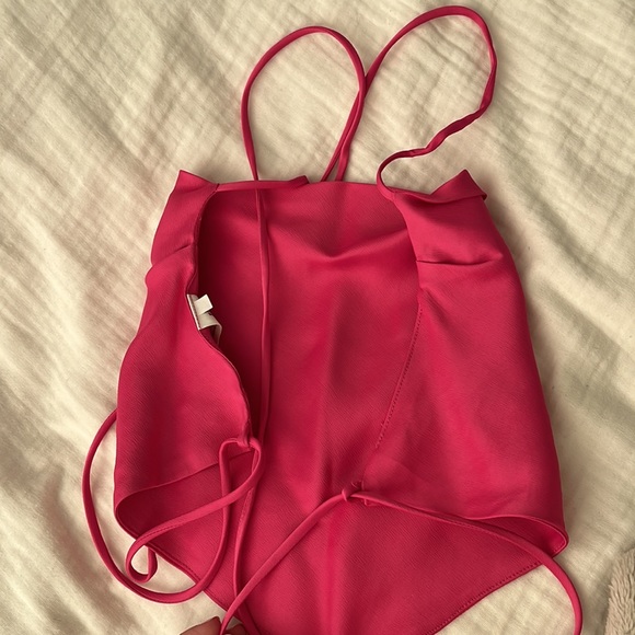 Zara open back strappy pink top - Picture 2 of 2